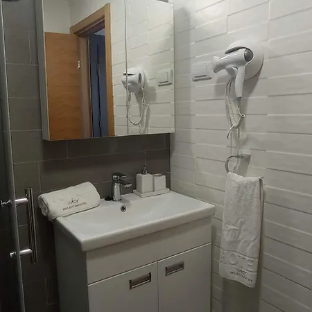 Planinska Idila 아파트